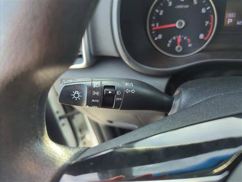 Used 2021 Kia Sportage LX image 15