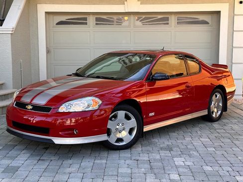 Used 2007 Chevrolet Monte Carlo SS w/ Silver Rally Stripe Package image 4