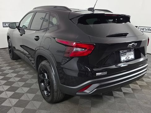New 2026 Chevrolet Trax LT w/ Driver Confidence Package FWD image 4