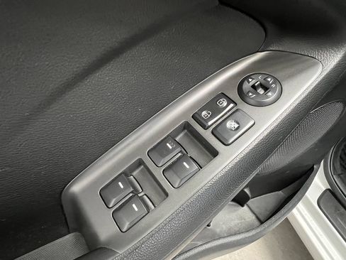 Used 2017 Kia Forte LX FWD image 23