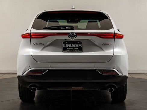 Used 2023 Toyota Venza Limited image 7