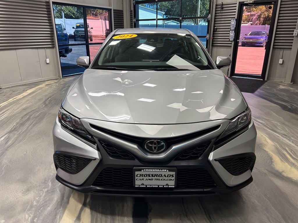 Used 2024 Toyota Camry SE FWD image 33