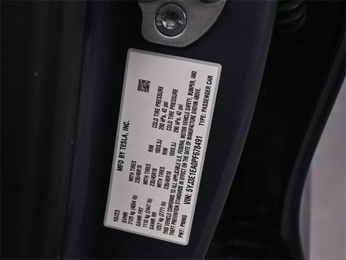 Used 2023 Tesla Model 3 Standard Range image 15