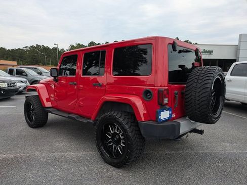 Used 2012 Jeep Wrangler Unlimited Sahara AWD/4WD image 6