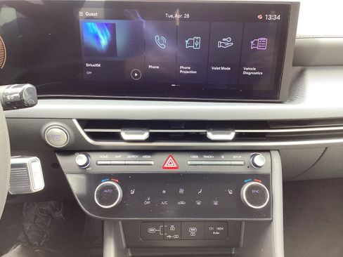 Used 2025 Hyundai Sonata SEL FWD image 17