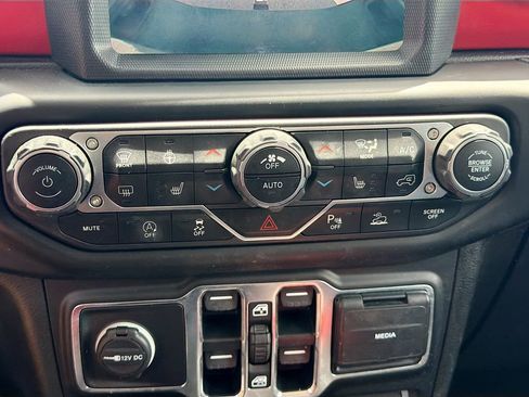 Used 2020 Jeep Gladiator Rubicon AWD/4WD image 30