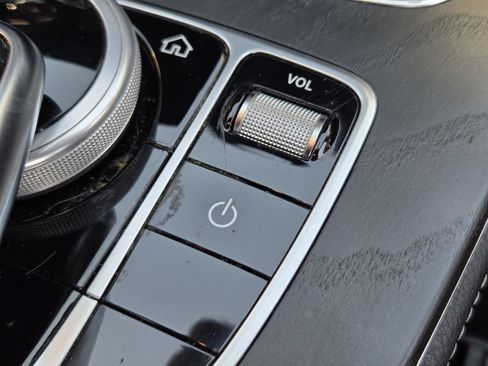 Used 2018 Mercedes-Benz E 300 image 28