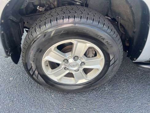 Used 2018 Toyota Tundra SR5 image 39