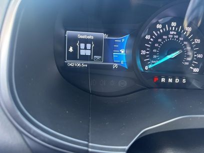 Used 2022 Ford Edge SE w/ Black Appearance Package