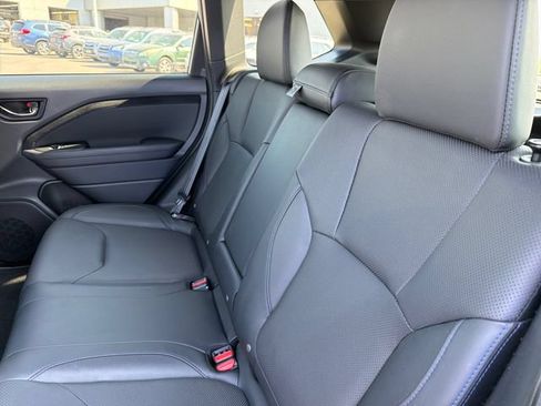 Used 2025 Subaru Forester Limited AWD/4WD image 23