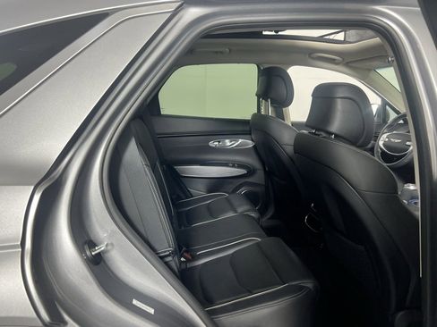 Used 2023 Genesis GV70 2.5T w/ Advanced Package image 31