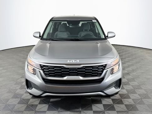 Used 2023 Kia Seltos LX AWD/4WD image 2