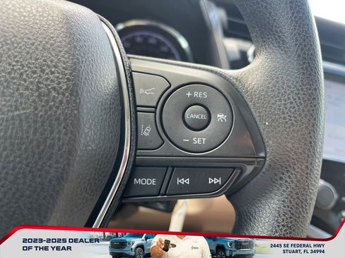Used 2020 Toyota Camry LE FWD image 19