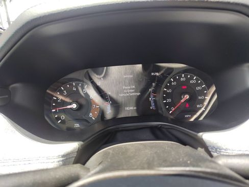 Used 2025 Jeep Compass Latitude AWD/4WD image 3