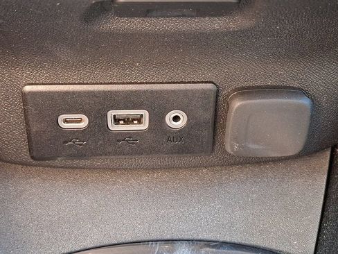 Used 2024 Chevrolet Malibu LT FWD image 25
