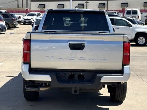 Used 2026 Toyota Tacoma SR5 RWD image 5