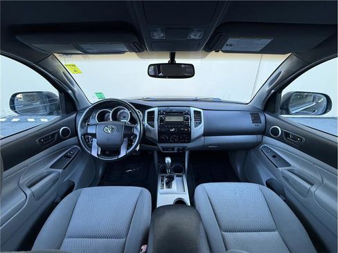 Used 2012 Toyota Tacoma 2WD Access Cab image 16