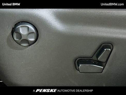 Used 2019 Jeep Grand Cherokee Overland image 4