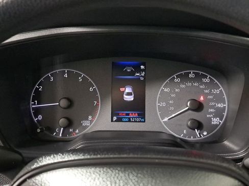 Used 2024 Toyota Corolla LE image 27