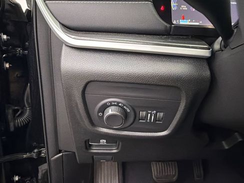 Used 2023 Jeep Grand Cherokee L Laredo RWD image 31