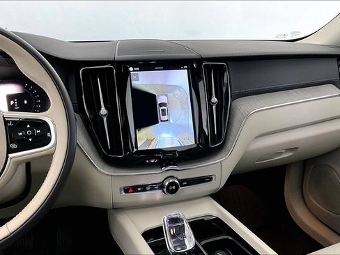 Used 2023 Volvo XC60 B6 Ultimate w/ Protection Package Premier AWD/4WD image 7