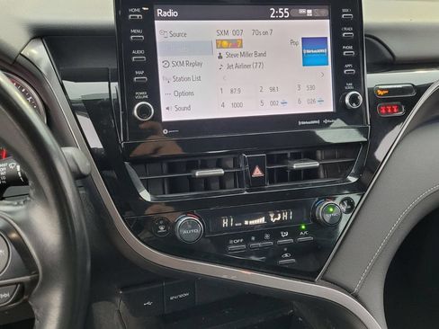 Used 2023 Toyota Camry XSE FWD image 18