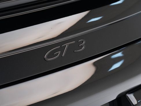 Used 2004 Porsche 911 GT3 RWD image 13