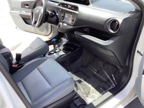 Used 2012 Toyota Prius C Four FWD image 32