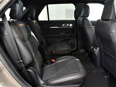 New 2026 Ford Explorer Tremor w/ Tremor Ultimate Package AWD/4WD image 19