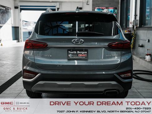 Used 2019 Hyundai Santa Fe Limited w/ Cargo Package image 7
