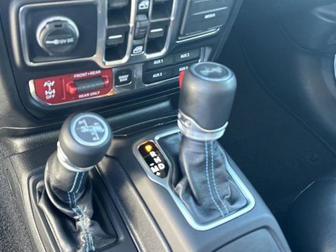 Used 2022 Jeep Wrangler Unlimited Rubicon 4xe w/ Steel Bumper Group image 32