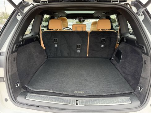 Used 2022 Jeep Grand Cherokee Summit w/ Luxury Tech Group V image 31