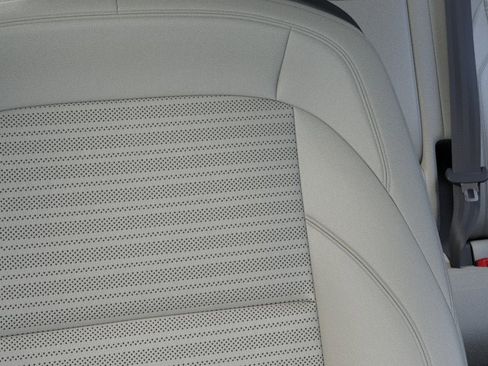 New 2026 Lincoln Nautilus Reserve AWD/4WD image 16