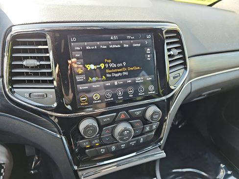 Used 2020 Jeep Grand Cherokee Limited w/ Trailer Tow Group IV AWD/4WD image 22