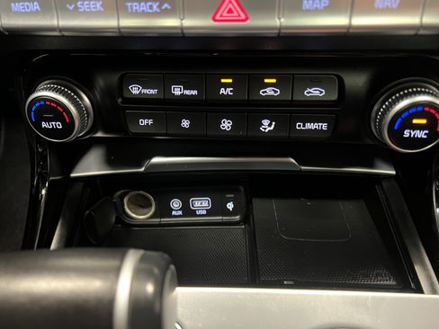 Used 2020 Kia Stinger GT1 image 21