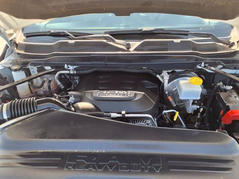 Used 2024 RAM 2500 Big Horn AWD/4WD image 30