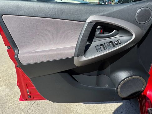 Used 2006 Toyota RAV4 2WD image 12