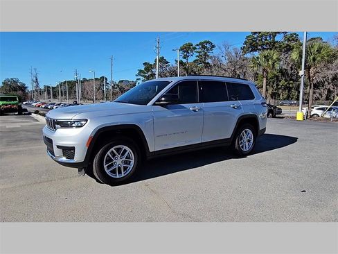 Used 2024 Jeep Grand Cherokee L Laredo w/ Luxury Tech Group I image 27