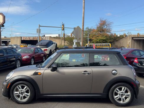 Used 2013 MINI Cooper Hardtop image 3