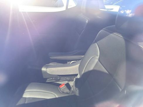 Used 2023 GMC Acadia SLT w/ Elevation Edition FWD image 11
