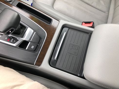 Used 2020 Audi Q5 2.0T Premium w/ Convenience Package image 24