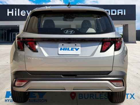 Certified 2026 Hyundai Tucson SE FWD image 5