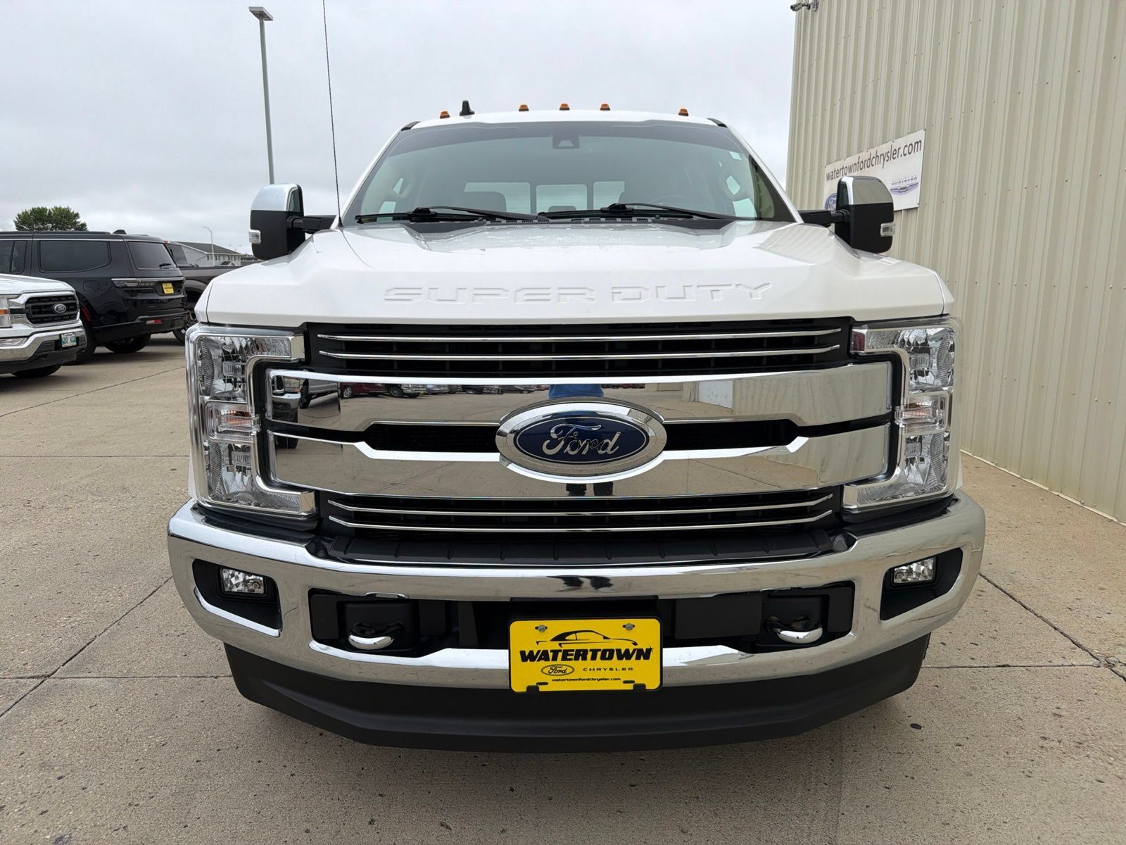 Used 2019 Ford F350 Lariat w/ Lariat Ultimate Package AWD/4WD image 3