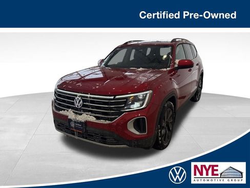 Used 2025 Volkswagen Atlas SE w/ Panoramic Sunroof Package image 1