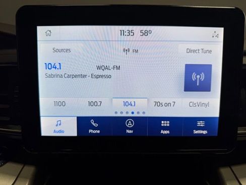 Used 2022 Ford Explorer XLT w/ Equipment Group 202A AWD/4WD image 35