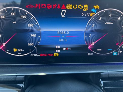 Used 2025 Mercedes-Benz GLS 450 4MATIC image 22