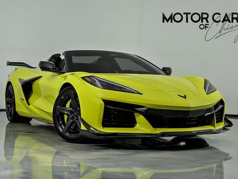 Used 2024 Chevrolet Corvette Z06 w/ Z07 Performance Package RWD image 1