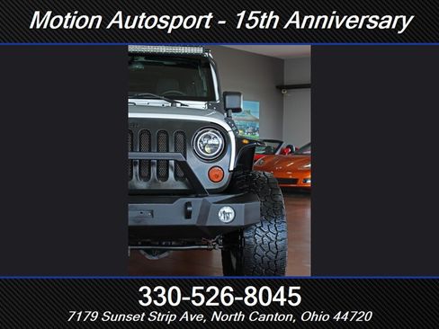 Used 2013 Jeep Wrangler Unlimited Rubicon w/ Connectivity Group AWD/4WD image 6
