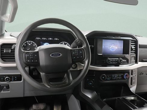 Used 2023 Ford F150 XLT image 9