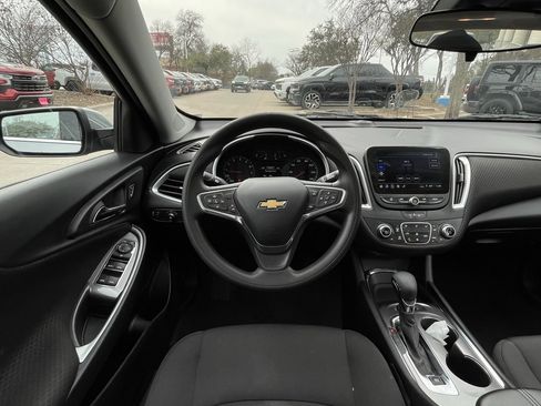 Used 2024 Chevrolet Malibu LT image 12